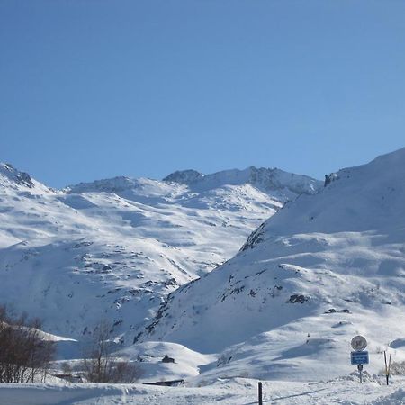 Hotel Des Alpes Realp Bagian luar foto