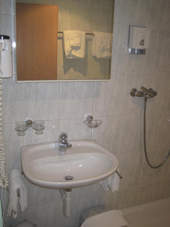 Hotel Des Alpes Realp Ruang foto